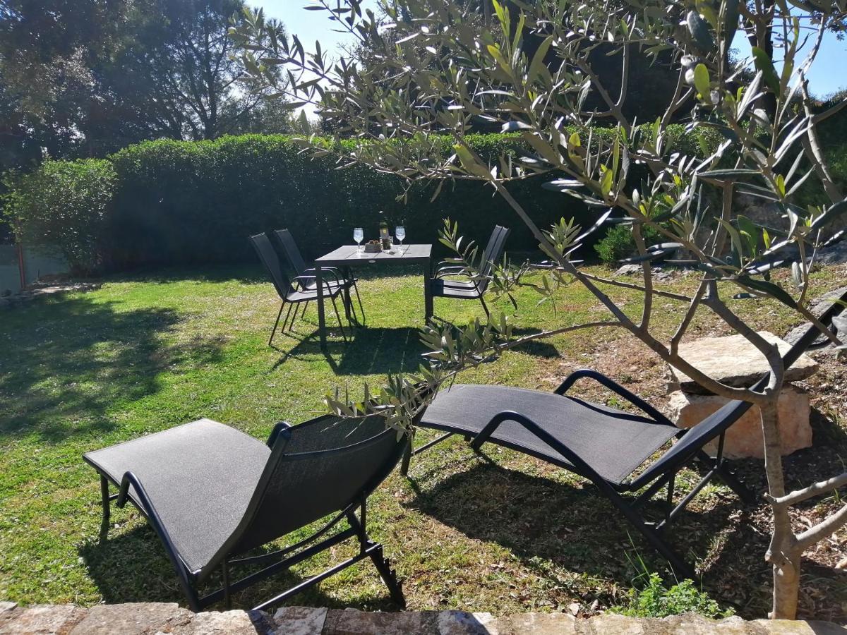 Garden Apartment Pjescana Uvala Exterior photo